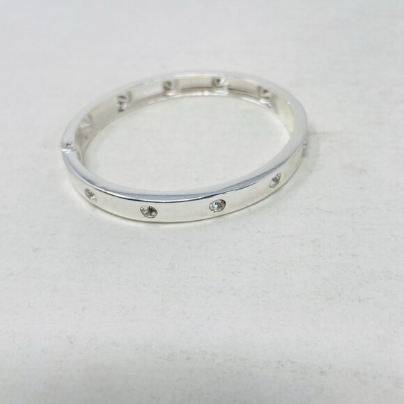 Guess Womens 2.25" Silver-Tone Crystal Rhinestone Hinged Bracelet Bangle - Picture 2 of 5